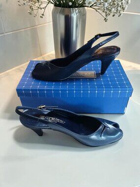 VTG Red Cross Navy Leather Slingback Heels 8.5N